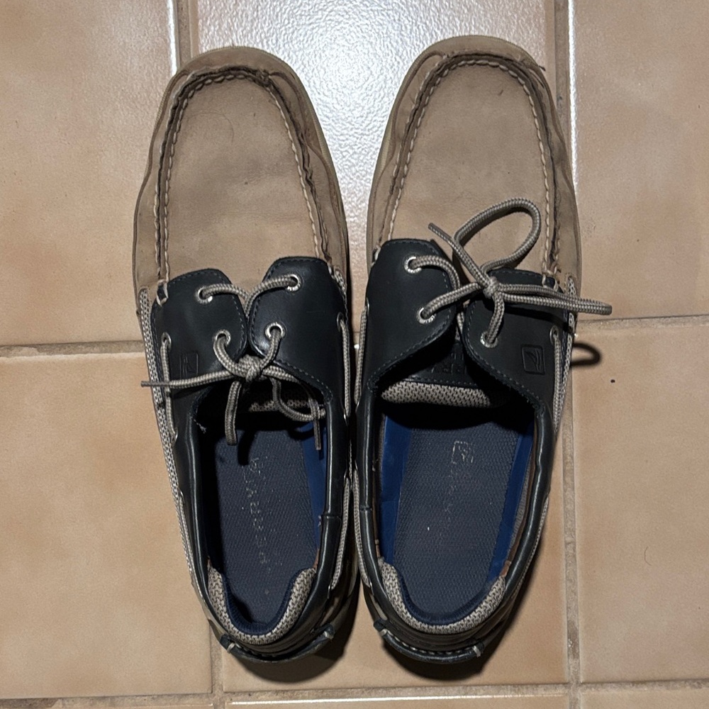 Sperry Tan and Black Boat Shoes